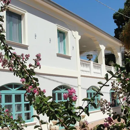 Bed & Breakfast Primaluce 4*