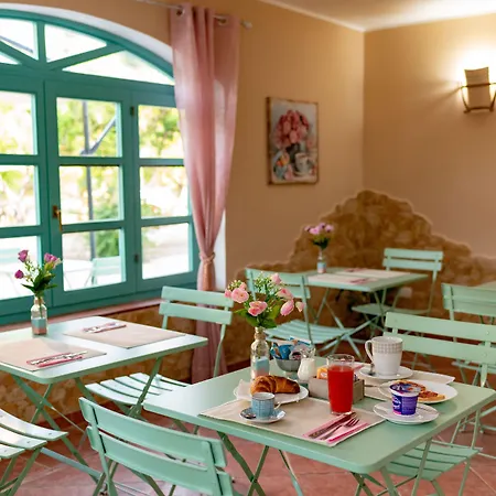 Primaluce Bed and Breakfast Πίτσο